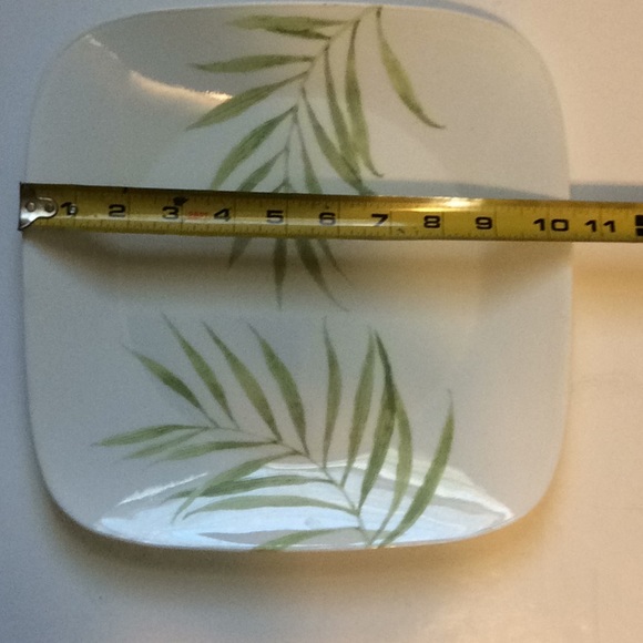 COPY - Corelle Vitrelle Lot of 2 Leaf Pattern 10.5” Square Dinner Plate - Picture 2 of 4